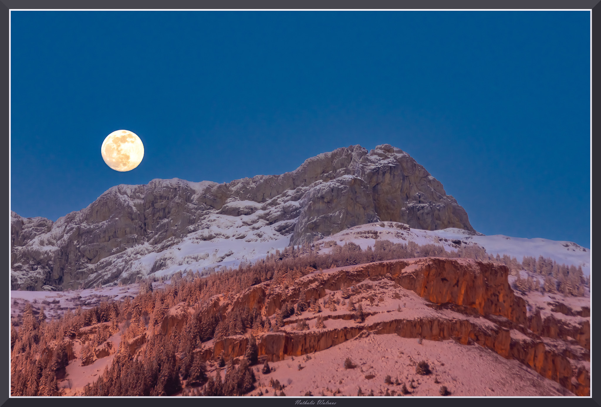 lever de lune sur le Cornafion enneigé